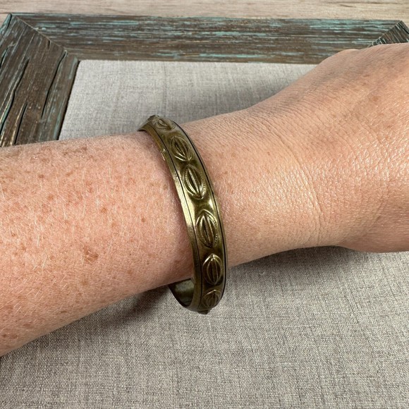 Vintage Genuine Brass Embossed Design Bangle Bracelet Handmade 8.25" - Picture 4 of 8